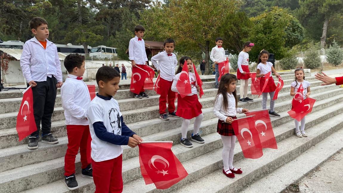 29 EKİM CUMHURİYET BAYRAMI COŞKUYLA KUTLANDI